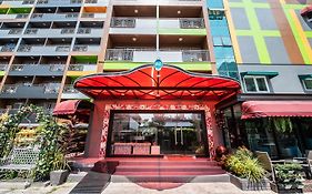 Roseate Ratchada Aparthotel Bangkok Exterior photo