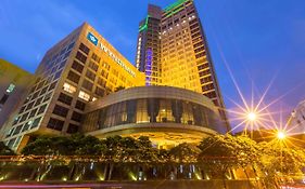 Wyndham Surabaya Hotell Exterior photo