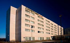 Courtyard By Marriott Montreal Airport Hotell Dorval Exterior photo