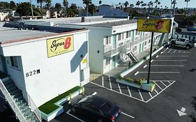 Super 8 By Wyndham Oceanside Downtown Hotell Exterior photo