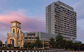 Courtyard By Marriott Phuket Town Hotell Exterior photo