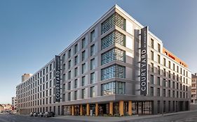 Courtyard By Marriott Cologne Hotell Exterior photo