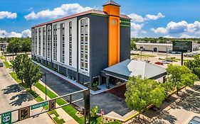 Wyndham Garden Wichita Downtown Hotell Exterior photo