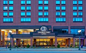 Doubletree By Hilton Lansing Hotell Exterior photo