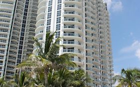 Marenas Beach Resort Sunny Isles Beach Exterior photo