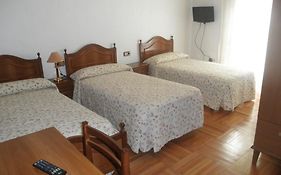 Hostal Los Andes Hotell Madrid Room photo