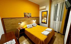 Hostal Edreira Hotell Madrid Exterior photo