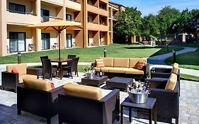 Courtyard Toledo Airport Holland Hotell Exterior photo