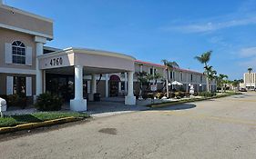 Rodeway Inn Fort Myers Central Exterior photo