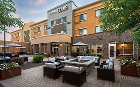 Courtyard Mankato Hotel & Event Center Exterior photo