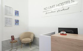 No Limit Barcelona Central Hostel Exterior photo