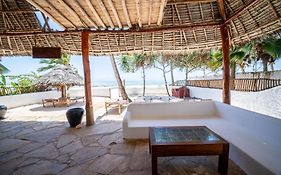 Beachfront Villa Hideaway Zanzibarhouses Kiwengwa  Exterior photo