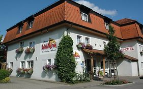 Mayers Waldhorn - Zwischen Reutlingen Und Tuebingen Hotell Exterior photo