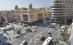 Hostal Valencia Madrid Hotell Exterior photo