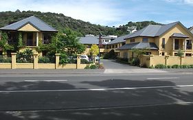 Alhambra Oaks Motor Lodge Dunedin Exterior photo