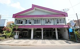 Familie Ayu Hotel Garut Exterior photo