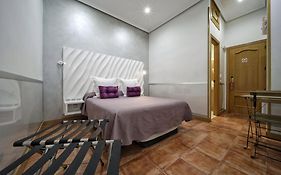 Hostal Las Fuentes (Adults Only) Hotell Madrid Exterior photo