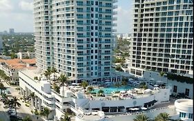 Hilton Fort Lauderdale Beach Resort Exterior photo