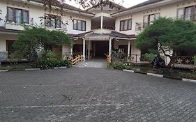 Resort Prima Cipayung Bogor Puncak Exterior photo