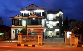 Hotel Graha Muslim Bukittinggi Exterior photo