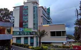 Grand Royal Denai Hotel Bukittinggi Exterior photo