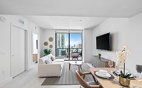 2609 Luxurious Apartment In Heart Miami New Exterior photo