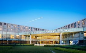 Hilton Beijing Capital Airport Hotell Shunyi Exterior photo