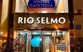 Hostal Rio Selmo Hotell Ponferrada Exterior photo