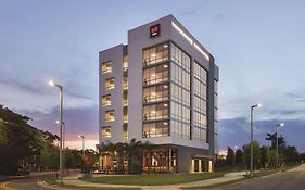 Radisson Red Miami Airport Hotell Exterior photo