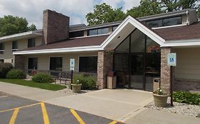 Boarders Inn And Suites By Cobblestone Hotels - Ripon Exterior photo