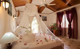 Etoile Labrine Guest House La Digue Room photo