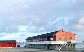 Kaikanten Rorbuer - Røst Aparthotel Exterior photo