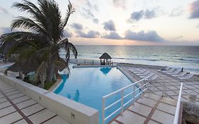 Hotel Yalmakan Cancún Exterior photo