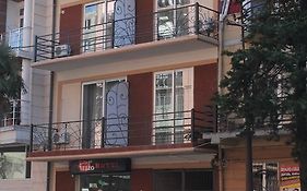 Hotel Elio Batumi Exterior photo