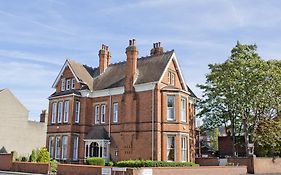 Holywell House Bed & Breakfast Loughborough Exterior photo