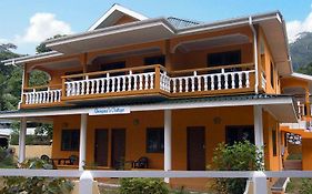 Georgina'S Cottage Beau Vallon  Exterior photo