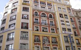 Hostal Buenos Aires Hotell Madrid Exterior photo