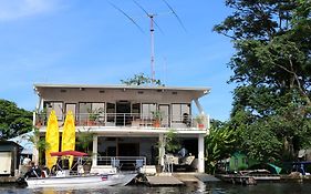 Tortuguero Adventures Guesthouse Exterior photo