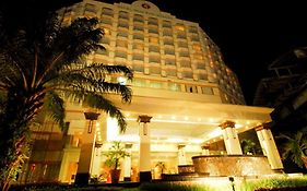 Hotel Gran Puri Manado Exterior photo