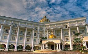 Yasmin Hotel Puncak Exterior photo