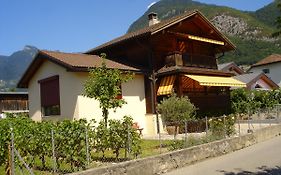 Bnb Le Relais Du Chateau Bed & Breakfast Aigle Exterior photo