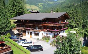 Gaestehaus Gratlspitz Hotell Alpbach Exterior photo