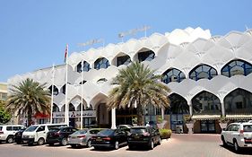 Beach Bay Hotel Muskat Exterior photo