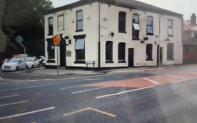 Kings arms hotel Farnworth Exterior photo