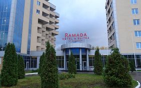 Ramada Hotel & Suites By Wyndham Alabuga Exterior photo