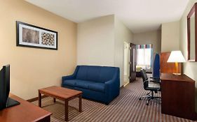 Baymont By Wyndham Elizabethtown Hotell Exterior photo