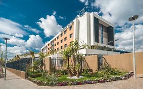 Golden Tulip Royaume Hotell Algiers Exterior photo