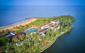 Avani Kalutara Resort Exterior photo