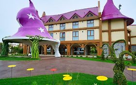 Gardaland Magic Hotel Castelnuovo del Garda Exterior photo