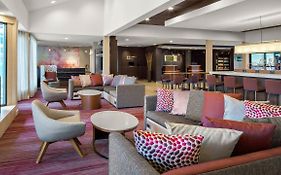 Courtyard By Marriott Pittsburgh Airport Hotell Coraopolis Exterior photo